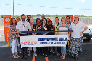 Brownwood Chamber Holds Ribbon Cutting for Wal-Mart’s Online Grocery Pick up Service